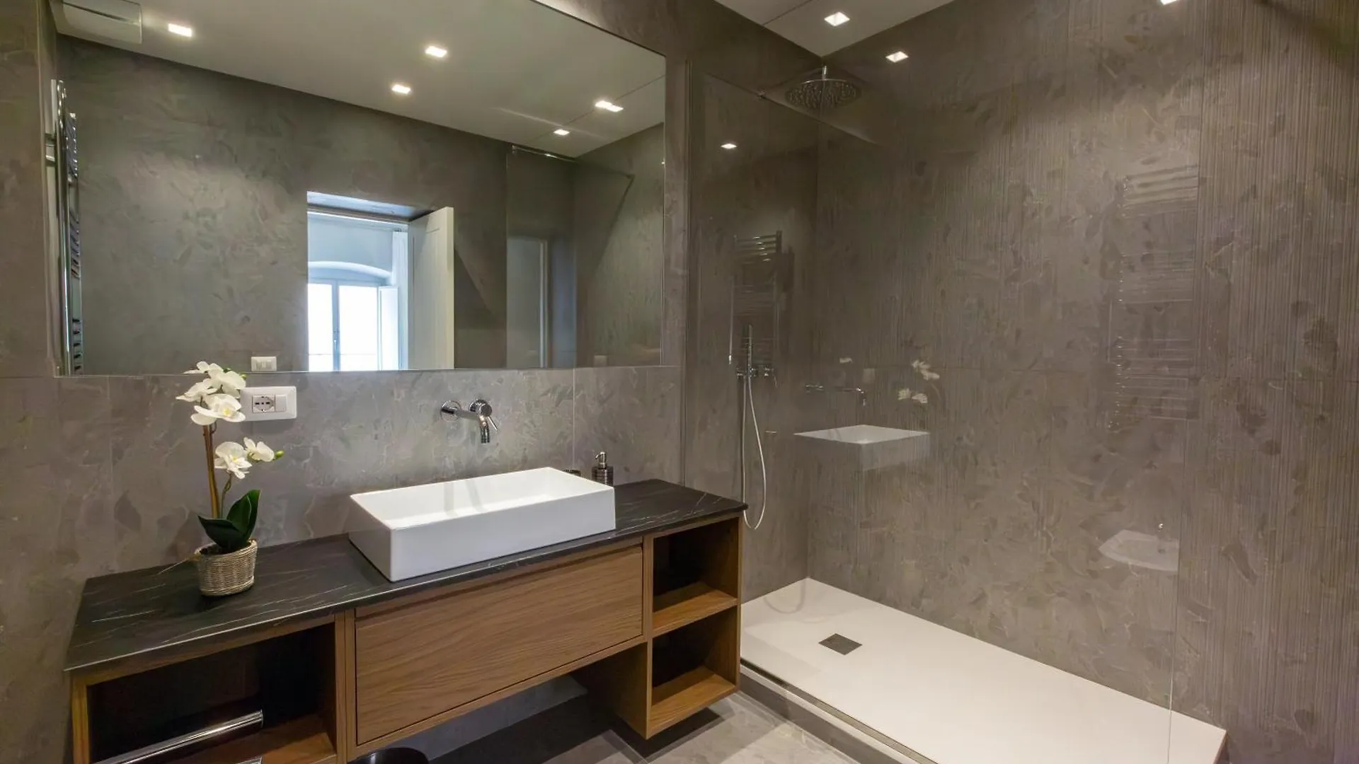 Castroni Ottaviano Suite Rome Apartment