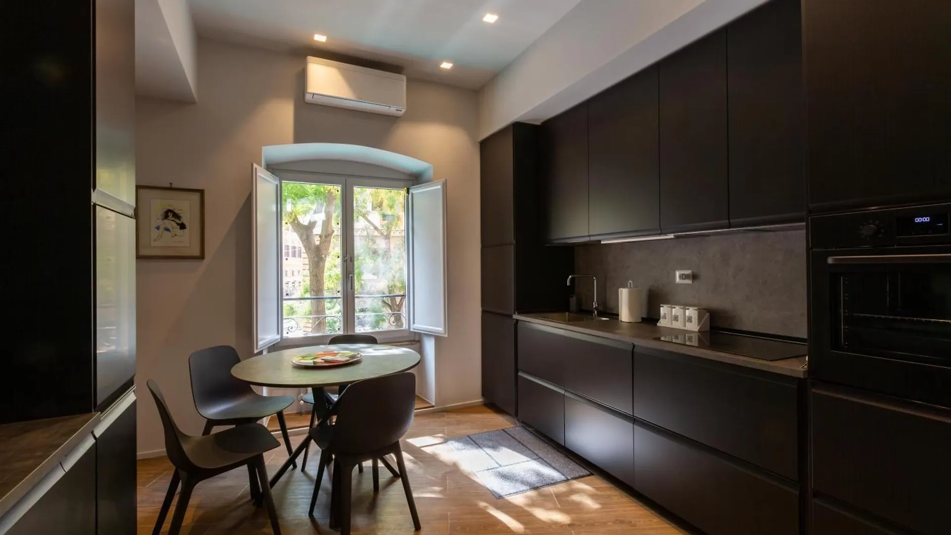Apartment Castroni Ottaviano Suite Rome Italy
